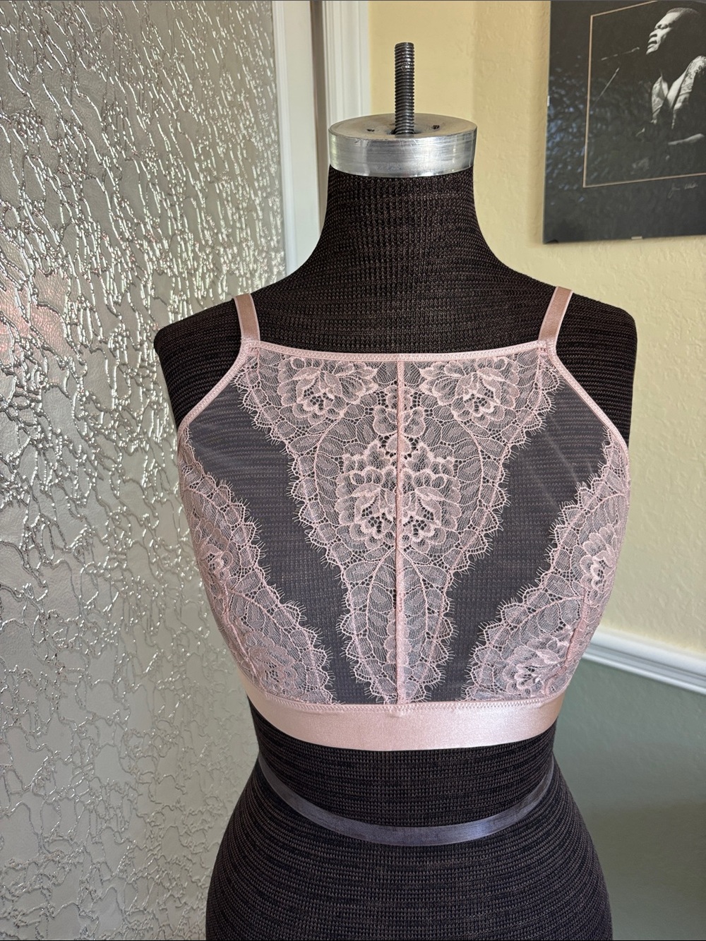 Soma Delicate Lace High-Neck Bralette - Blush NWOT